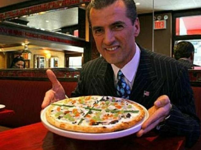 la pizza più cara al mondo di renato viola 8.300 dollari